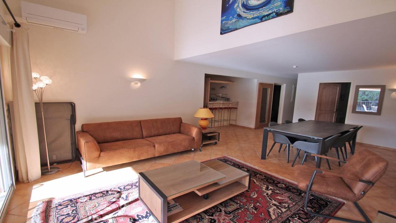 Sainte-Maxime - 3 Bedroom Apartment, Air Conditioned, Outdoor Terrace, Swimming Pool Экстерьер фото