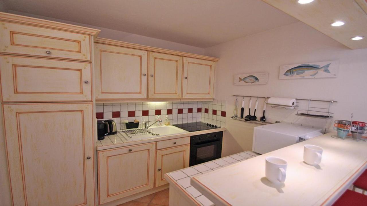 Sainte-Maxime - 3 Bedroom Apartment, Air Conditioned, Outdoor Terrace, Swimming Pool Экстерьер фото