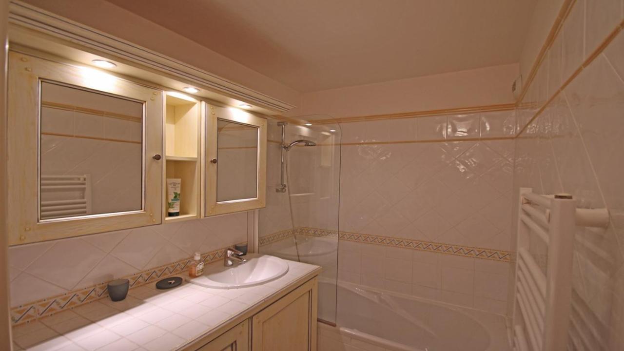 Sainte-Maxime - 3 Bedroom Apartment, Air Conditioned, Outdoor Terrace, Swimming Pool Экстерьер фото